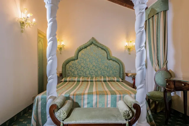 جناح جونيور بسرير كوين، Hotel Giorgione 4/7