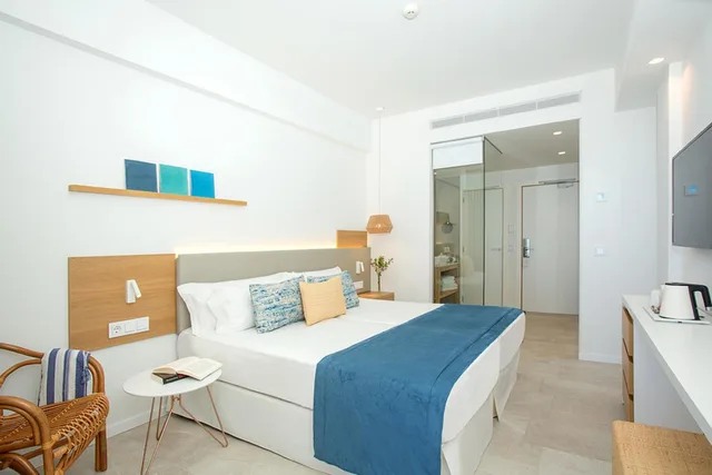 Room, Twin Beds, Lateral Side Sea View، Flamingo 4/8