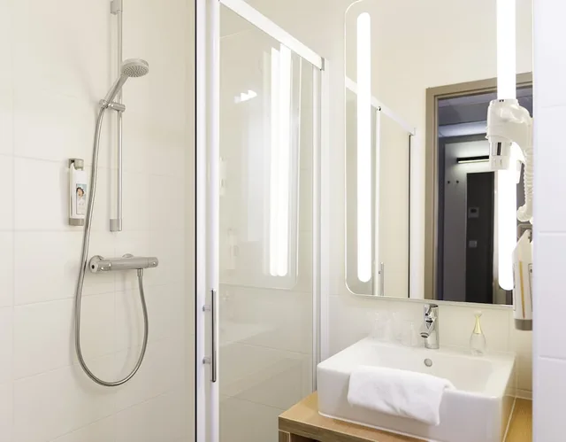 غرفة قياسية بسرير مزدوج، Ibis Lannion Cote De Granit Rose 5/5