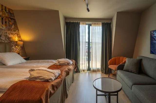 غرفة سوبيريور عائلية رباعية بسرير مزدوج مع أريكة، Scandic Arvika 3/10