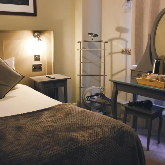 Room, Single, Shared Bathroom, 20 at The Kings 2/5