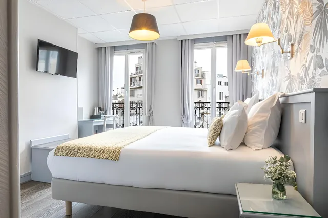 Room, Eiffel View، Splendid Hotel 1/1
