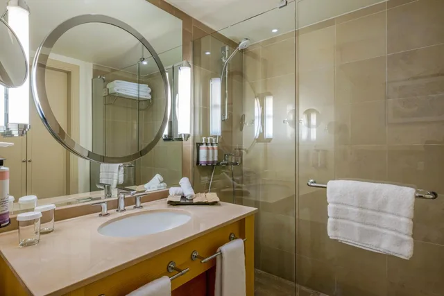 غرفة متصلة عائلية، Movenpick Hotel Beirut 10/10
