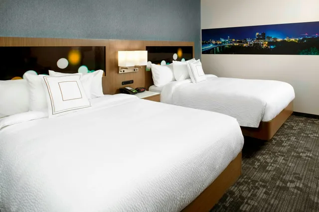 غرفة بسريرين كوين، COURTYARD AKRON DOWNTOWN 1/1