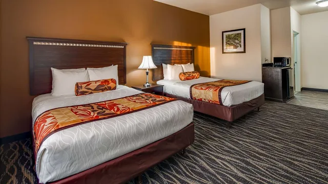 Theme, 2 Queen Beds, Sofa، Best Western Plus Battle Ground Inn & Suites 2/4