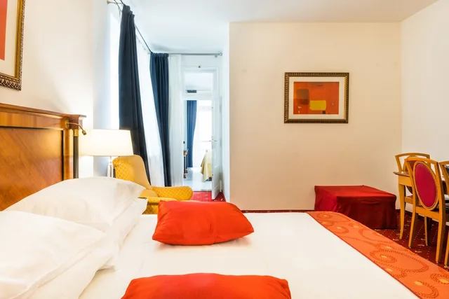 Family, King and Twin Beds, Hotel Leon D'oro 1/4