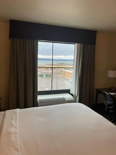 Room, Double Bed, Cobblestone Inn & Suites - Ashland 3/7