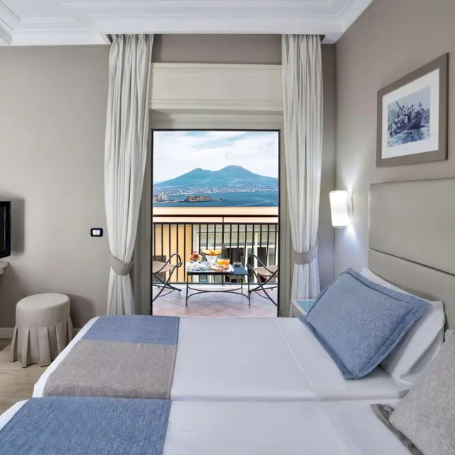 غرفة بسرير مزدوج بشرفة بإطلالة جزئية على البحر، Hotel Paradiso, Bw Signature Collection 3/8