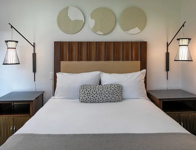 غرفة تقليدية بسرير كينج لذوي الإعاقة، Half Moon Bay Lodge 2/3
