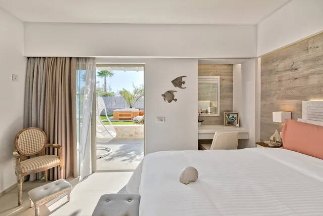 جناح جونيور، White Pearls Luxury Suites - Adults Only 1/1