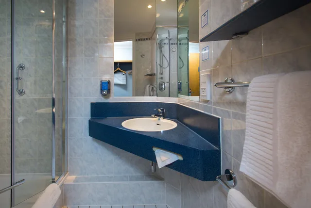 غرفة قياسية بسرير مزدوج، Holiday Inn Express Manchester - Salford Quays 6/6