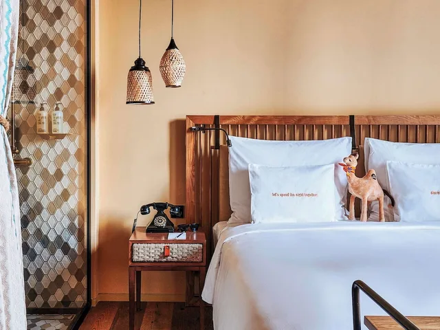 Medium, King Bed، 25hours Hotel Dubai One Central 3/7