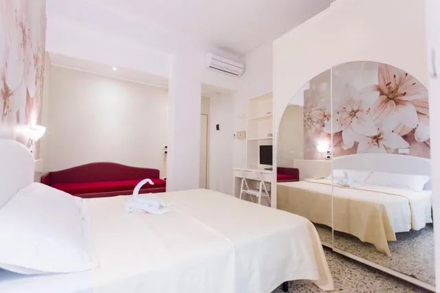غرفة كبيرة بسرير مزدوج أو سريرين منفصلين، Boutique & Spa Sirenahotel 1/8