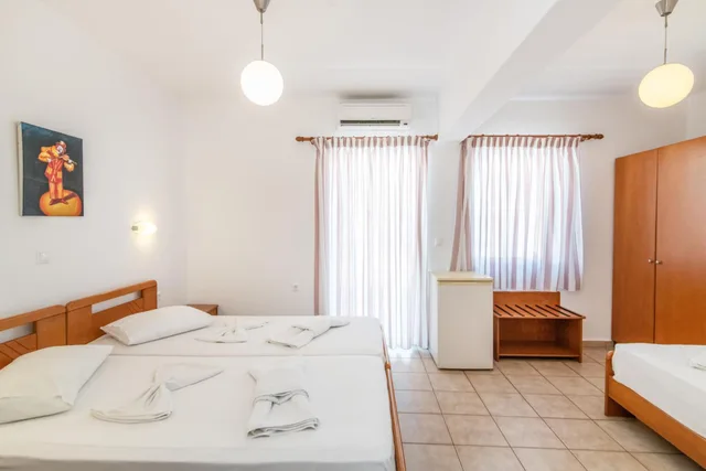 Room, Triple, Ageri 2/5