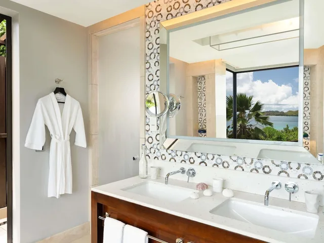 فيلا بسريرين مزدوجين بإطلالة على البحر بمسبح خاص، Raffles Seychelles 9/10