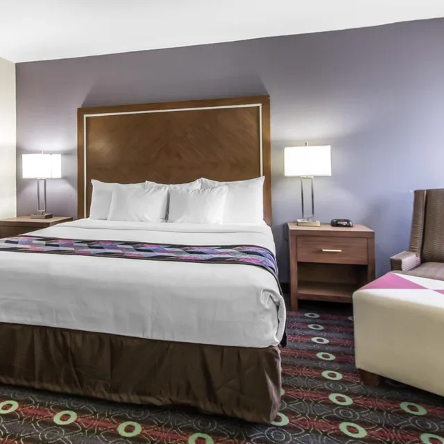 Suite, King Bed, Sofa, Comfort Inn Tulsa Midtown 5/6