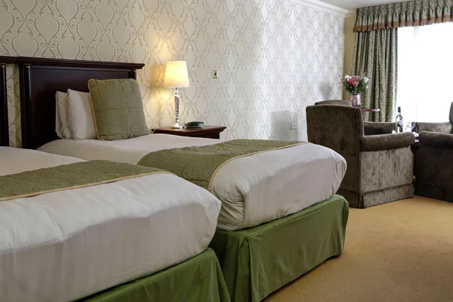Room, Twin Beds, Separate Building، Knights Hill Hotel & Spa 1/1