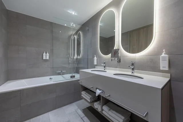 غرفة عائلية بسرير كينج وسريرين منفصلين، Ramada by Wyndham The Hague Scheveningen 9/9