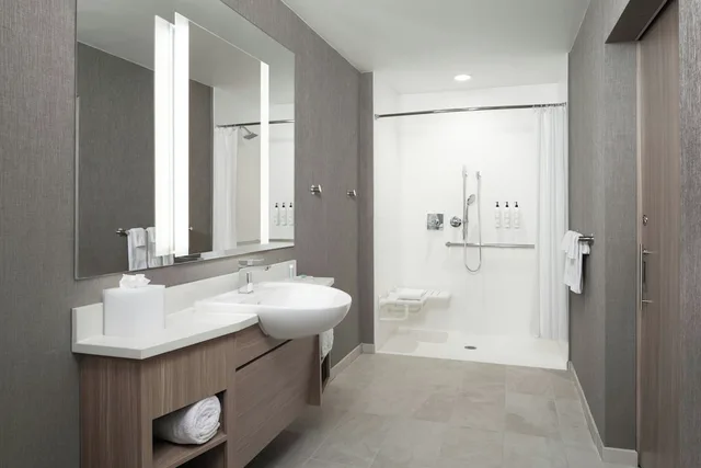 جناح بسرير كينج مع سرير سحّاب إضافي، Springhill Suites By Marriott Raleigh Garner 4/5