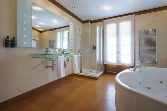 Suite, Double Bed, Exe Almeria Center 5/6