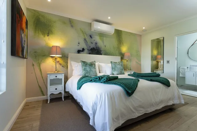 فيلا بسرير كينج، Kunjani Cottages 5/6