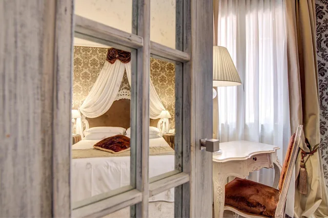 Elegant, Family Suite, Annex, Antiche Figure 7/10