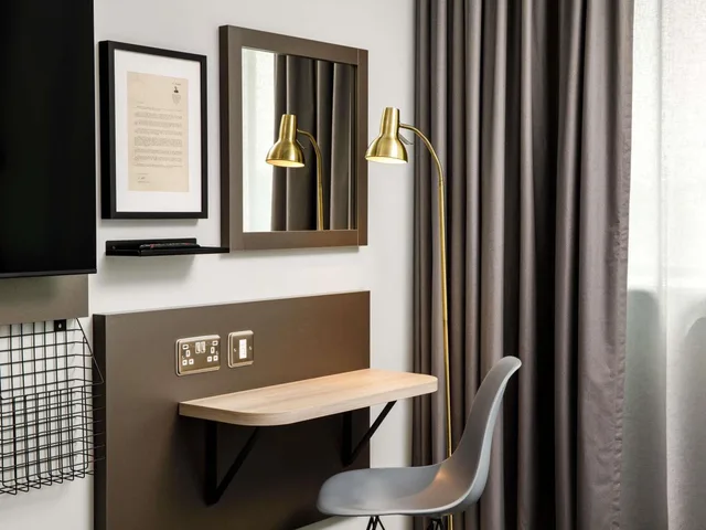 Standard, Twin Beds, City Side، Mercure Newport 7/7