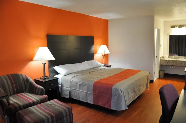 غرفة ديلوكس بسرير كينج لذوي الإعاقة، Motel6 Dumfries, VA 4/7