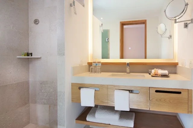 Superior, Deluxe, 2 Double Beds, Ocean Front، Sunset Plaza Beach Resort 5/5