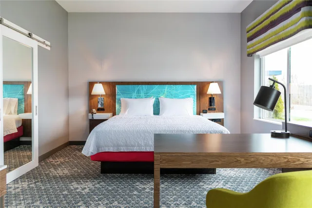جناح استوديو بسرير كينج، Hampton Inn Suites Ypsilanti 1/1