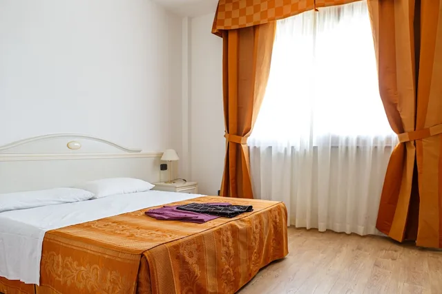 غرفة قياسية بسرير مزدوج، Hotel Villa Sofia 1/6