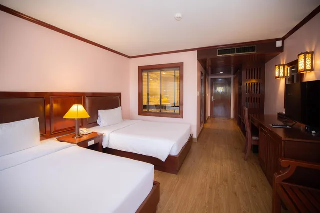 غرفة ديلوكس بسريرين منفصلين بإطلالة على المسبح، Baumanburi Hotel 5/10