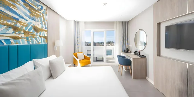 غرفة بريميوم بسريرين منفصلين بإطلالة على البحر، Alanda Hotel Marbella 2/2
