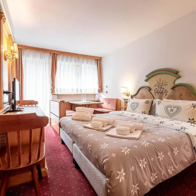 غرفة قياسية بسرير مزدوج أو سريرين منفصلين، Schloss Hotel & Club Dolomiti 6/8