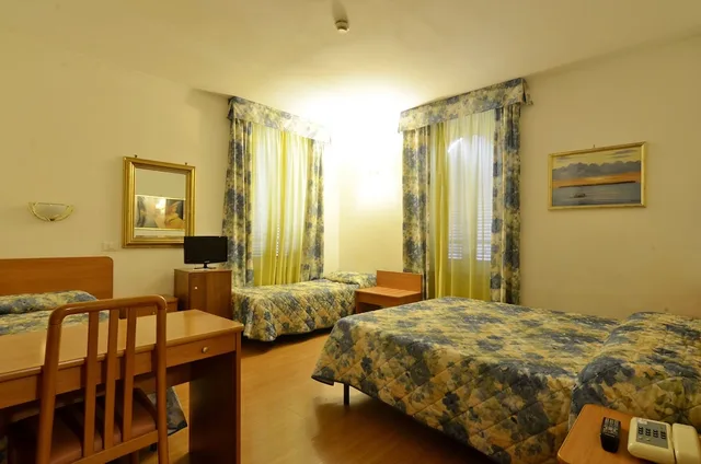 Room, Quadruple, Tirreno Hotel 3/5