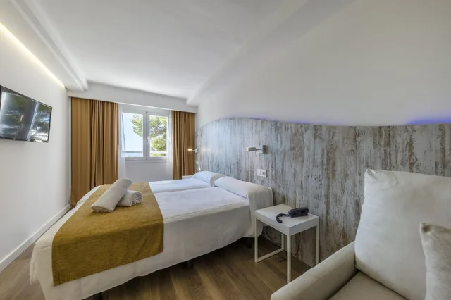 جناح جونيور بسريرين منفصلين مع أريكة، WelikeHotel Triton beach 4/10