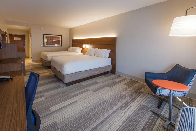 غرفة قياسية بسريرين كوين، Holiday Inn Express Gatlinburg Downtown 6/8
