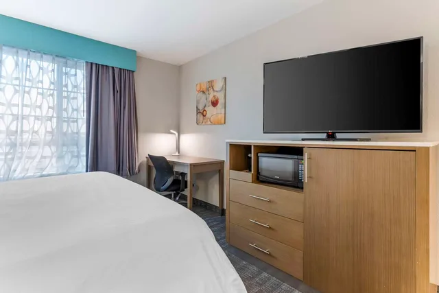 جناح بسرير كينج مع أريكة، Best Western Galt Inn 1/4