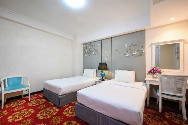 Deluxe, Twin Beds, No Window، California Saigon Hotel & Rooftop Pool 6/8