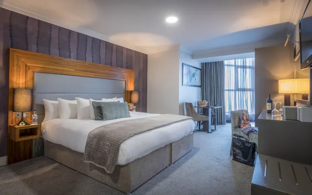 Room, Double Bed, Sea View, Talbot Hotel Wexford 2/7