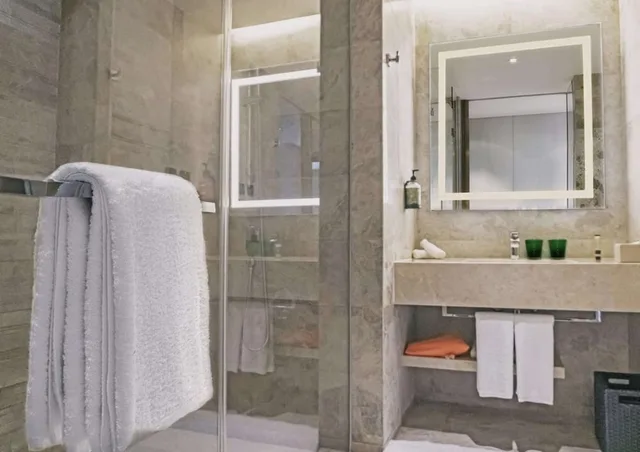 Upstairs, King Bed, Urban View، East Beijing Hotel 3/4