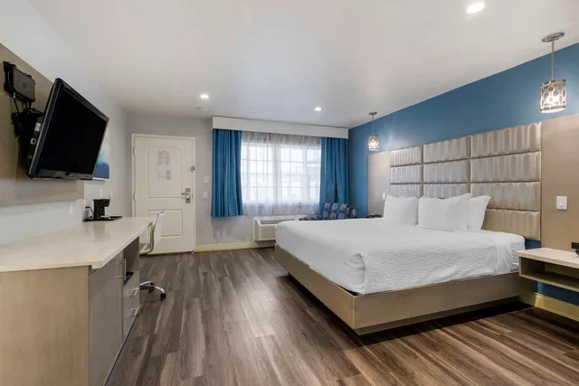 غرفة بسرير كينج وسرير كوين لذوي الإعاقة، Best Western Orange Plaza 1/5