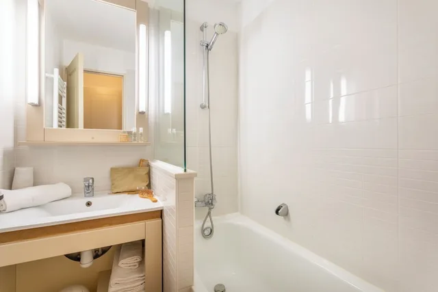 1 Bedroom, Renovated, Apartment, Double Bed, 2 Sofa, Balcony or Terrace, PIERRE & VACANCES RESIDENCE L'ANSE DE PRAMOUSQUIER 3/4
