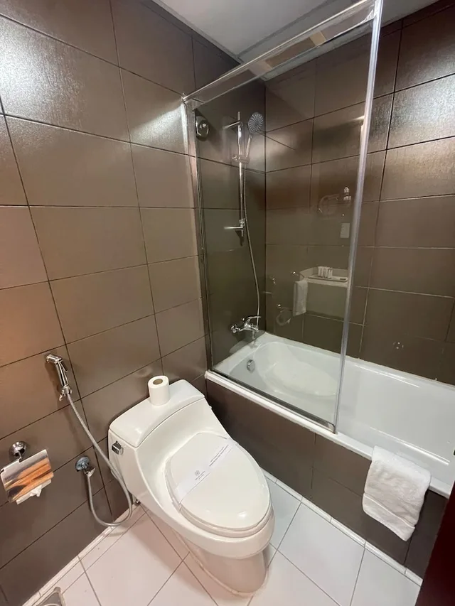 Grand, Suite, 1 King and 4 Single Beds, Mayral Grand For Hotel Apartments 9/10