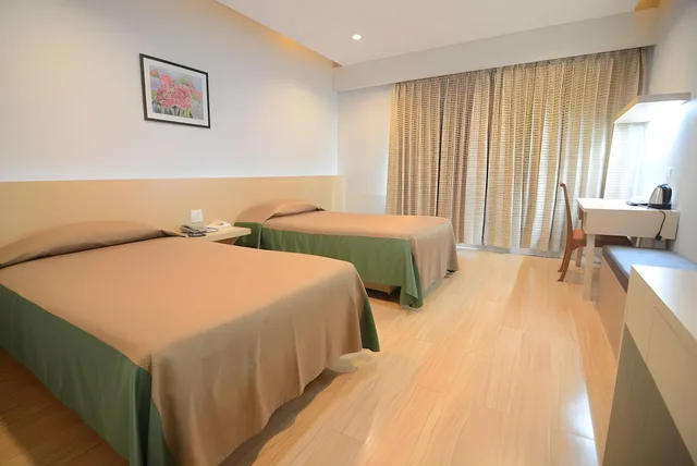 غرفة ديلوكس بسرير كينج، Charoen Hotel 1/2