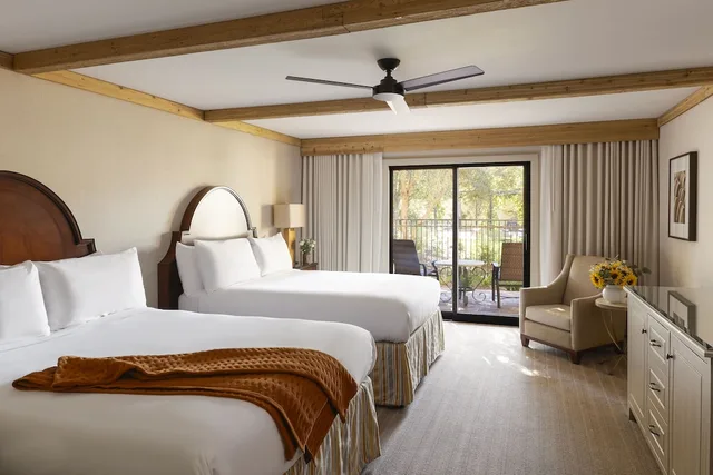 غرفة بسريرين كوين بإطلالة على الفناء، Napa Valley Lodge 1/1