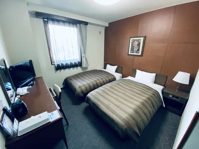 غرفة بسريرين منفصلين للمدخنين، Hotel Route-Inn Kamisuwa 2/3
