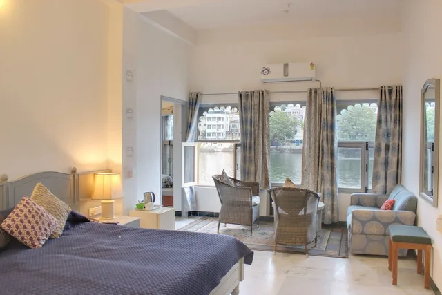 جناح سيغنتشر بسرير فردي بإطلالة على البحيرة، Hotel Sarovar 5/10