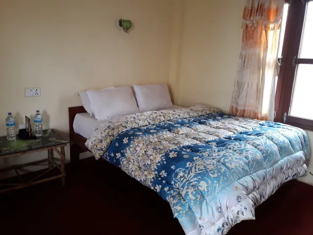 غرفة قياسية بسرير مزدوج وسرير فردي بغرفتي نوم، Hotel Park Inn 4/5