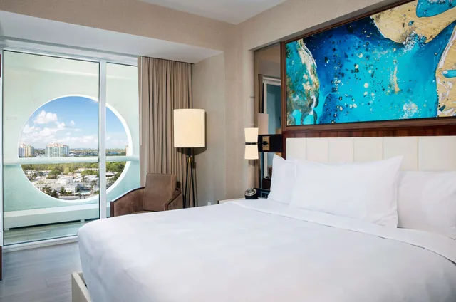 1 Bedroom, Suite, 2 Queen Beds, Intracoastal View, Accessible, Conrad Fort Lauderdale Beach 3/9